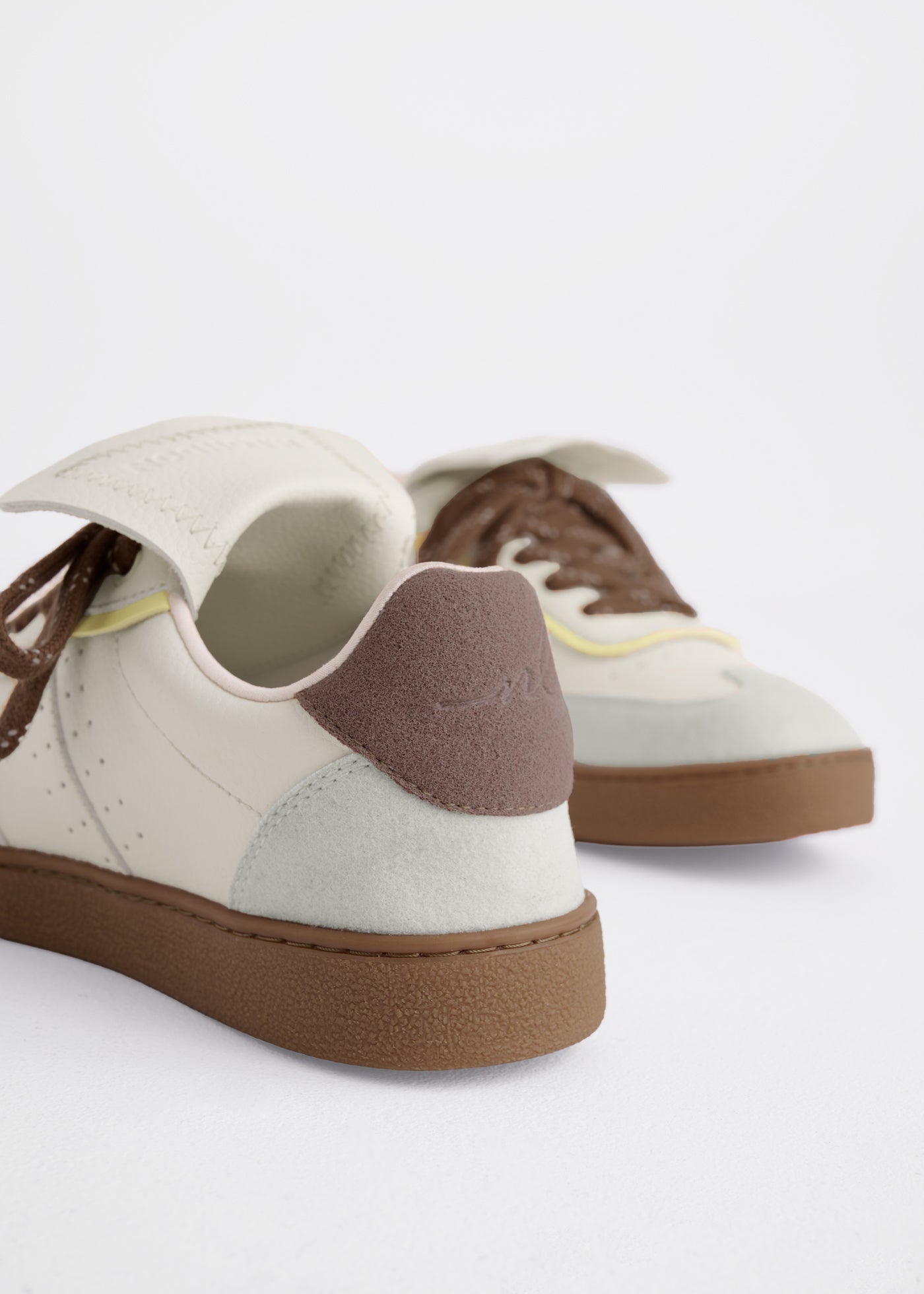 Tenis Manchester Marfil